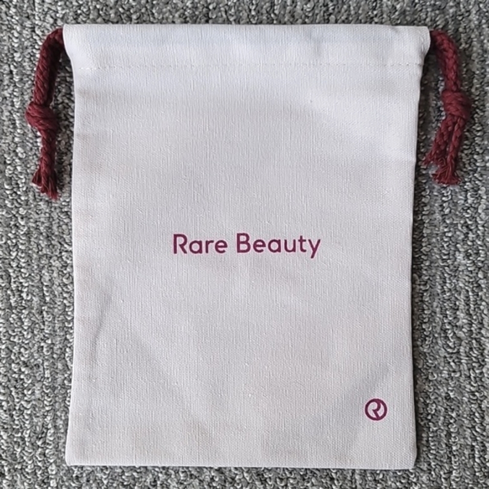 NEW Selena Gomez Rare Beauty Dust Bag, Size OS, Color Cream/Red